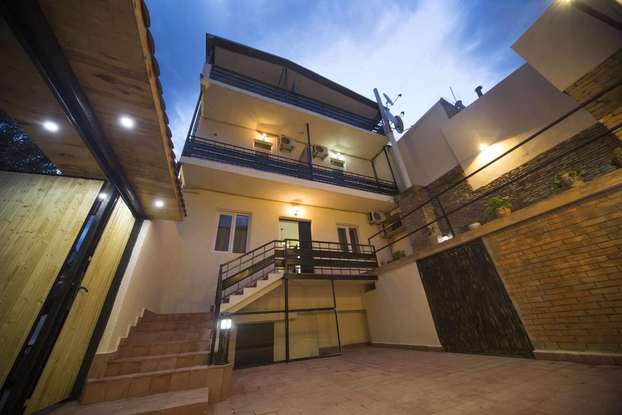 Log Inn Boutique Hotel Tbilisi Zewnętrze zdjęcie