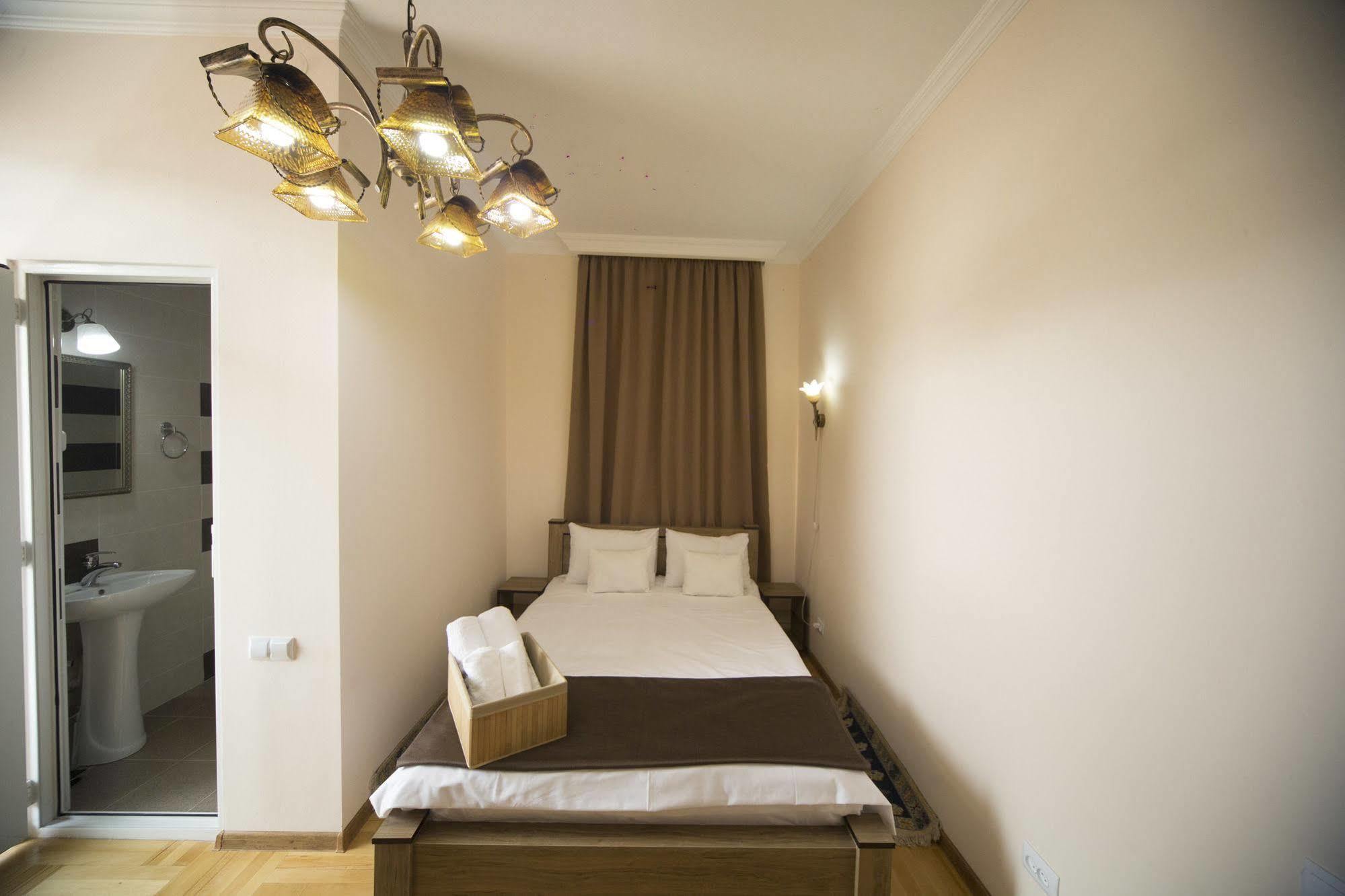 Log Inn Boutique Hotel Tbilisi Zewnętrze zdjęcie