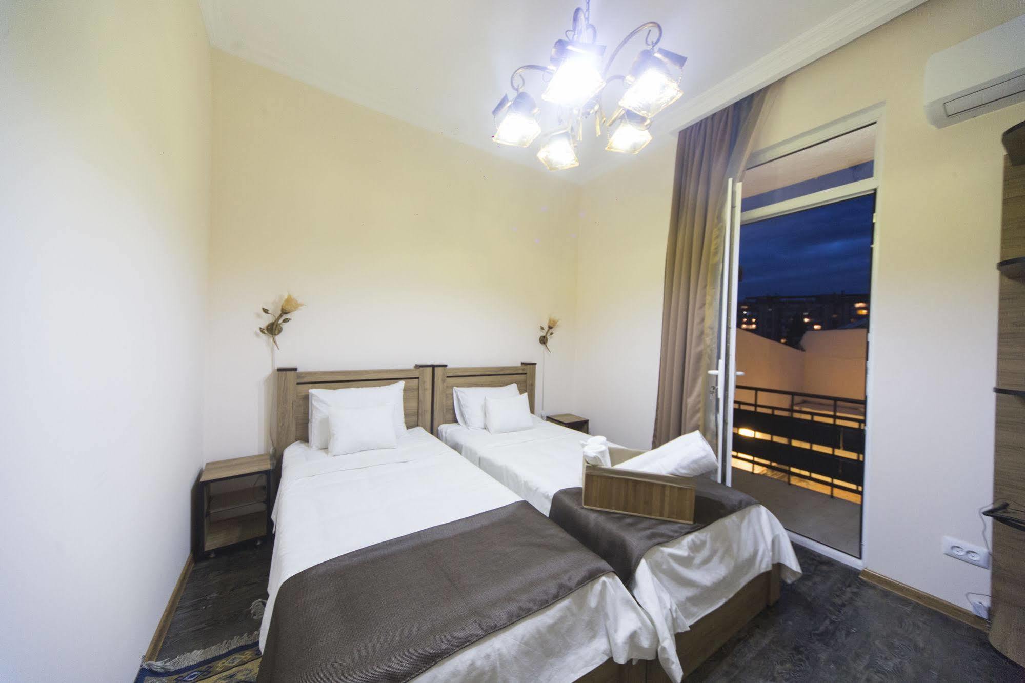 Log Inn Boutique Hotel Tbilisi Zewnętrze zdjęcie