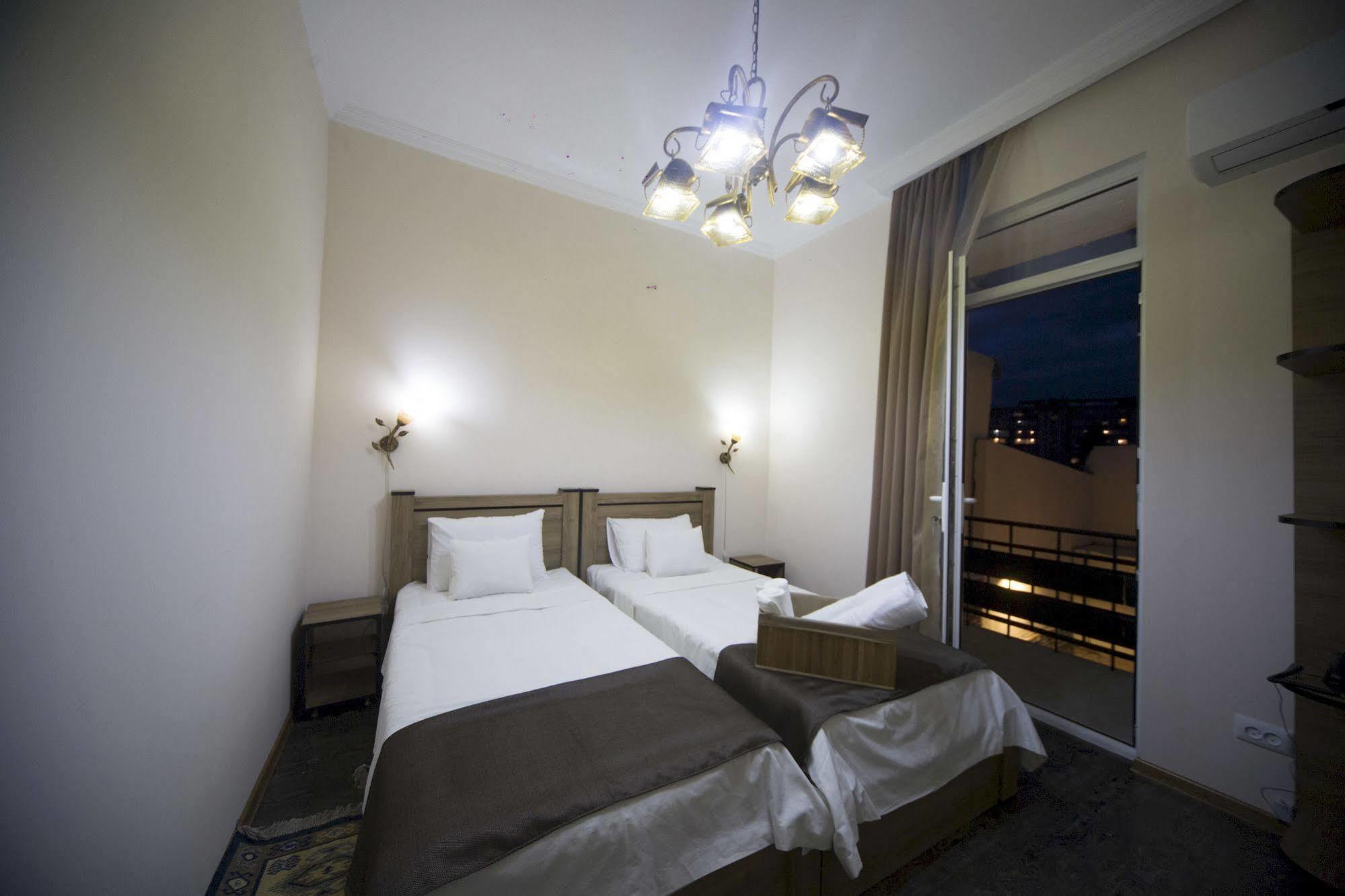 Log Inn Boutique Hotel Tbilisi Zewnętrze zdjęcie